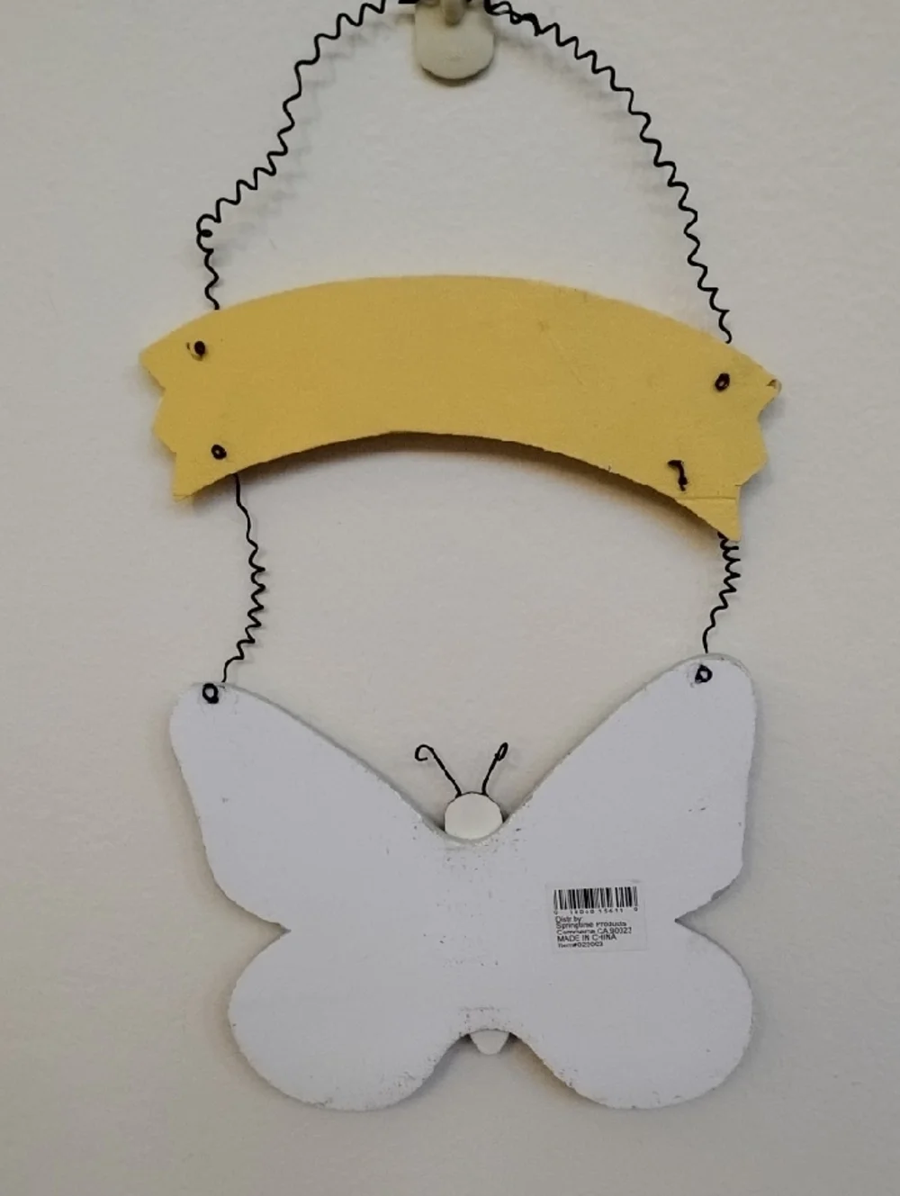 D- NWT Pastel Butterfly Wall Welcome Sign - Yellow & Multicolor